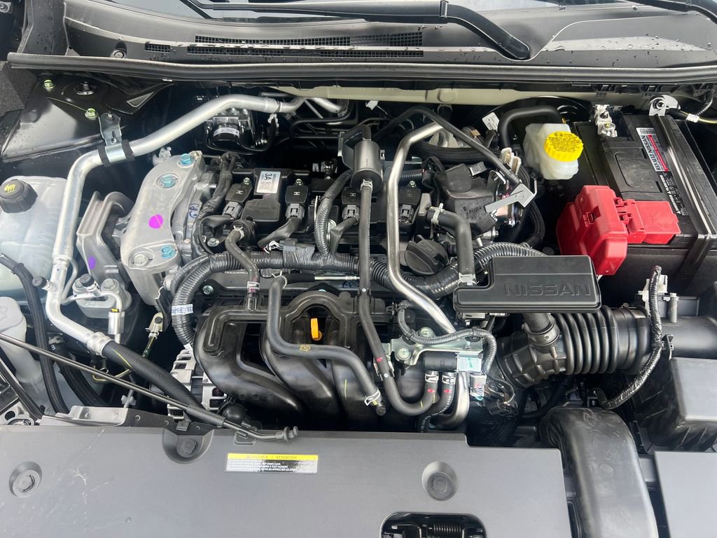 Used 2025 Nissan Sentra SR w/ SR Premium Package FWD image 23
