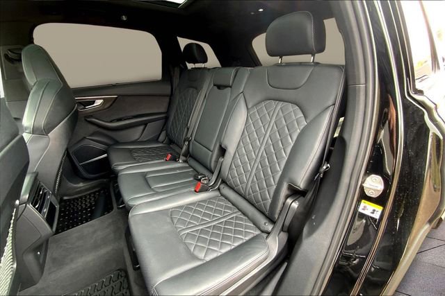 Used 2023 Audi SQ7 Premium Plus w/ Executive Package image 18