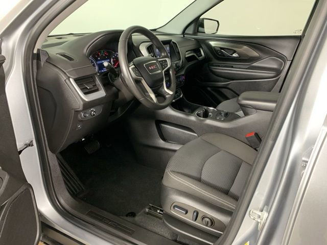 Used 2023 GMC Terrain SLE w/ Driver Convenience Package image 29