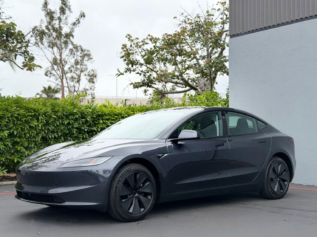 Used 2026 Tesla Model 3 image 3