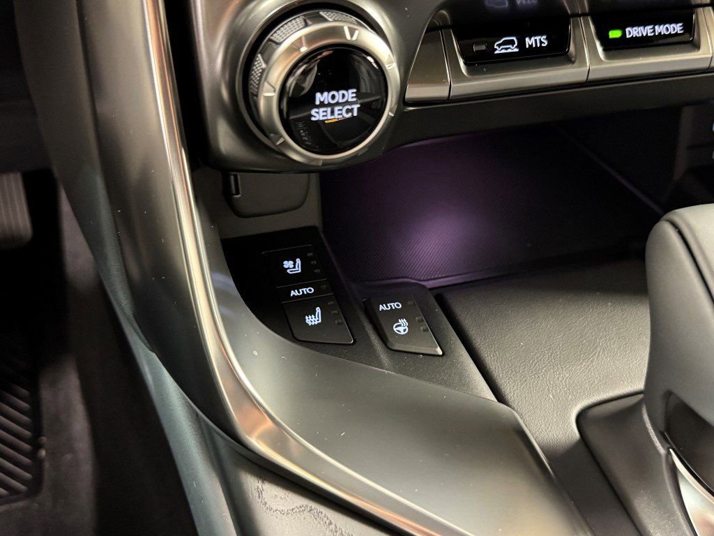 New 2025 Lexus LX 700h Luxury image 31