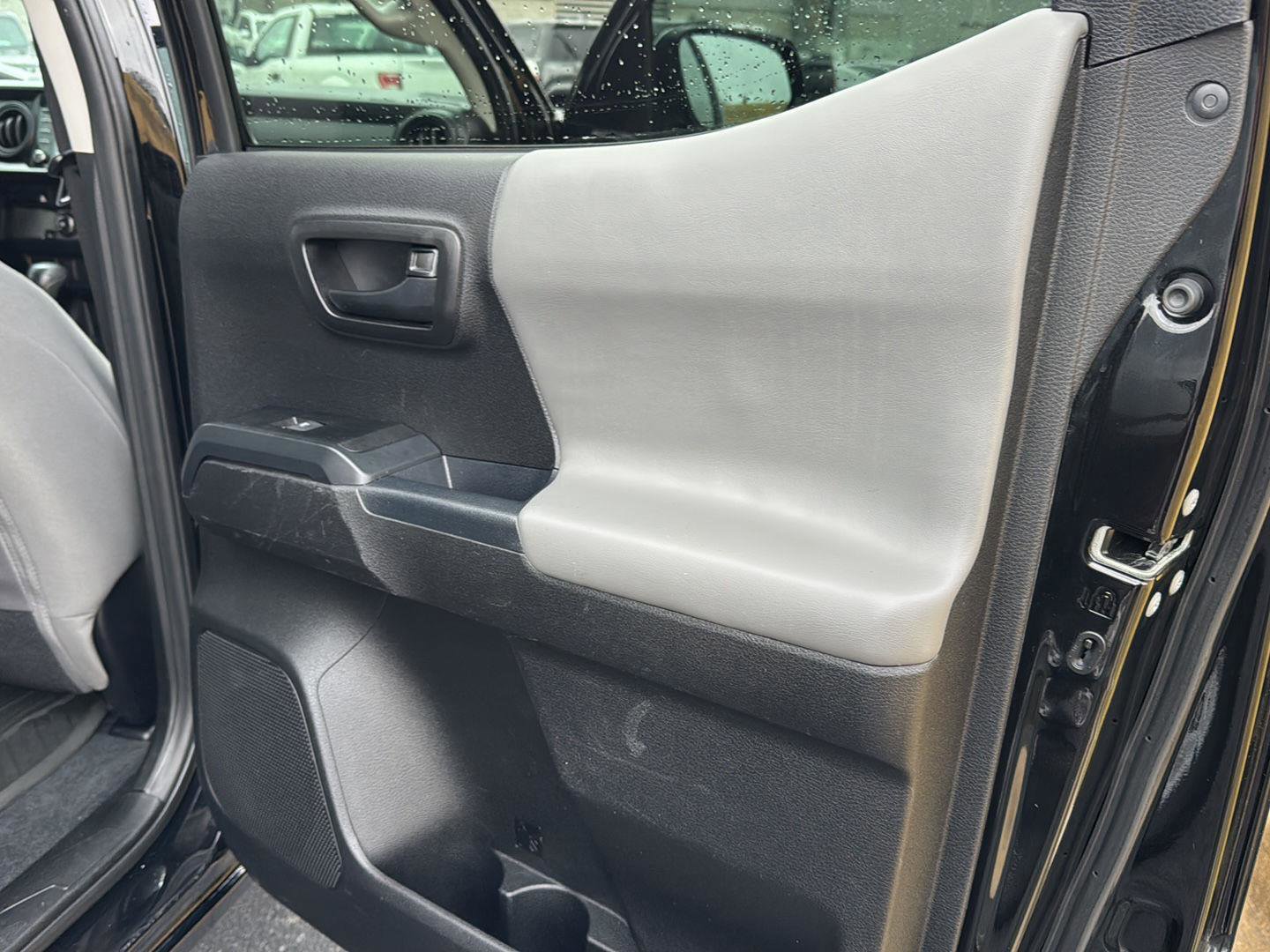 Used 2021 Toyota Tacoma SR w/ SR Convenience Package image 13