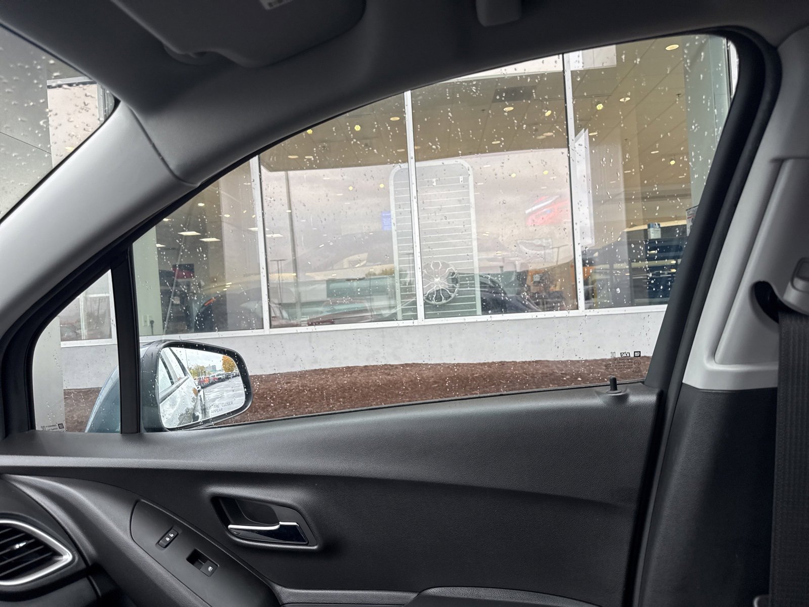 Used 2022 Chevrolet Trax LT w/ LT Convenience Package image 26