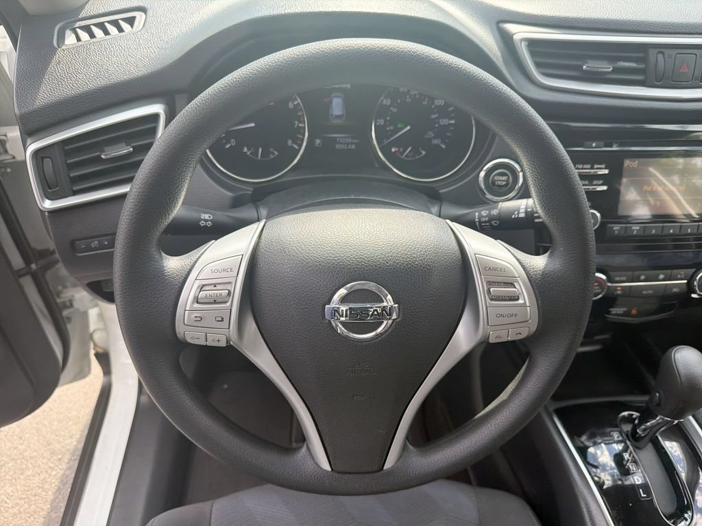 Used 2016 Nissan Rogue SV FWD image 11