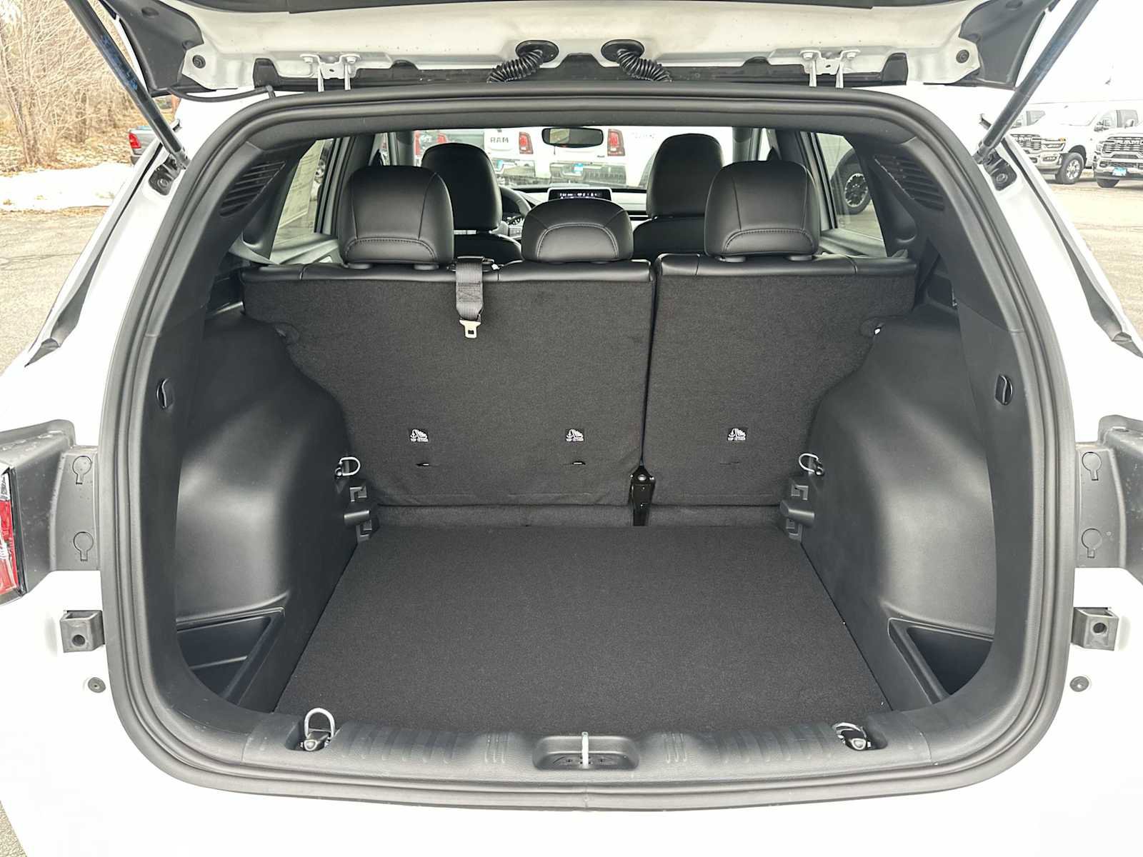 New 2026 Jeep Compass Latitude image 18