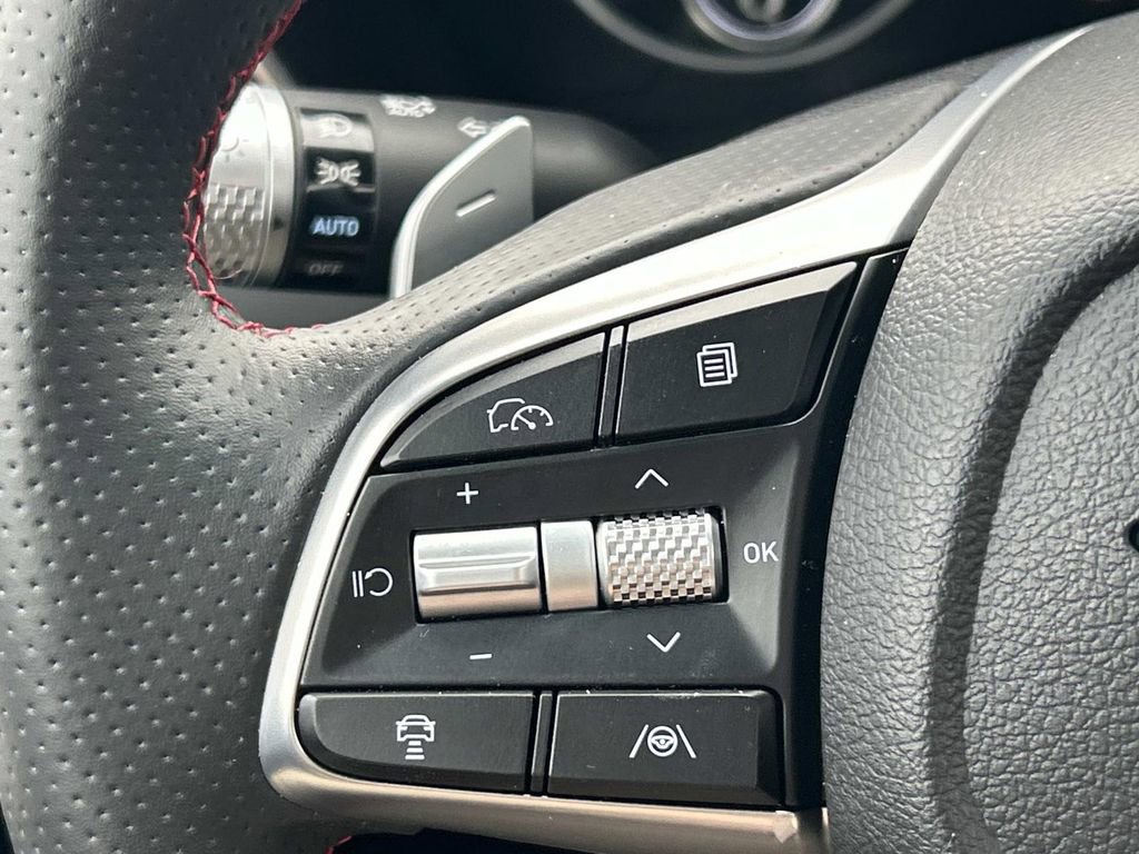 Used 2025 Genesis G70 3.3T Advanced image 31