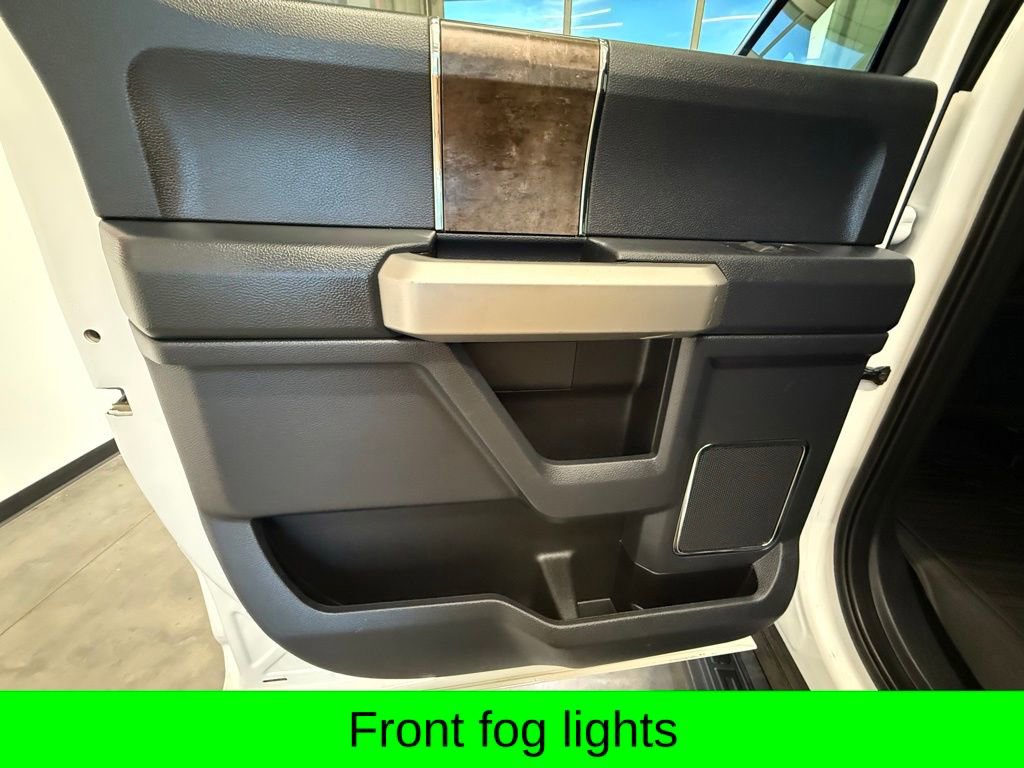 Used 2022 Ford F250 Lariat w/ Black Appearance Pkg image 9