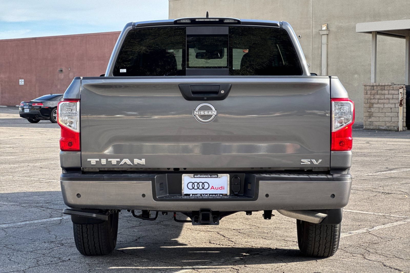 Used 2024 Nissan Titan SV w/ SV Convenience Package RWD image 5