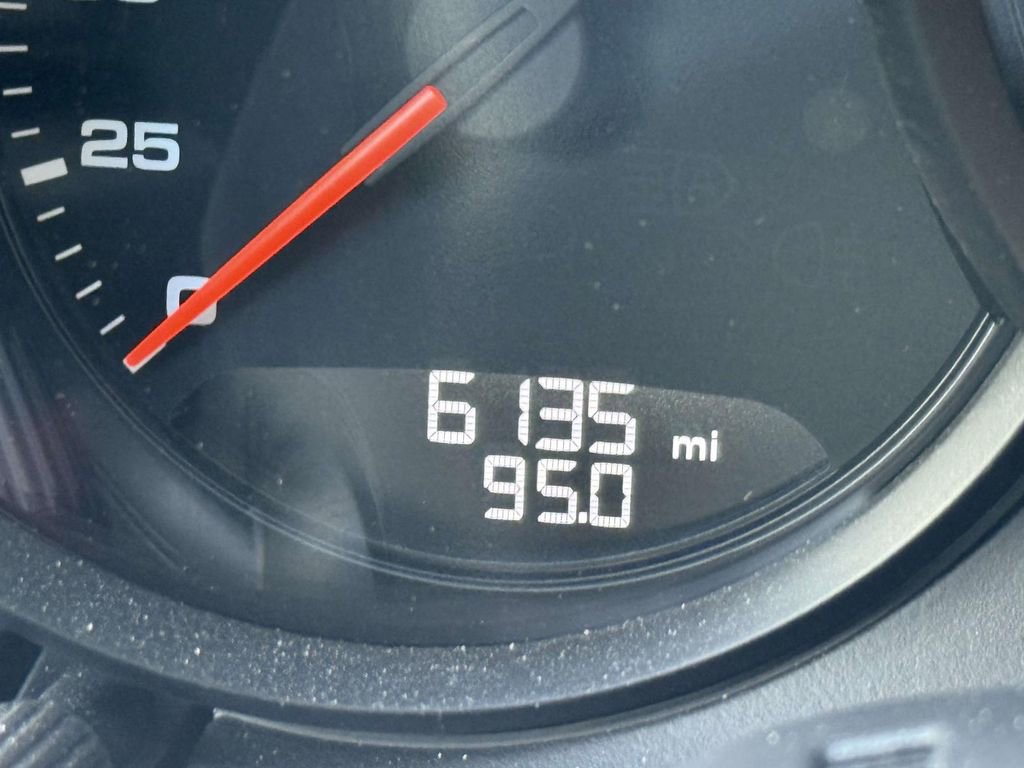 Used 2024 Porsche 718 Cayman image 33