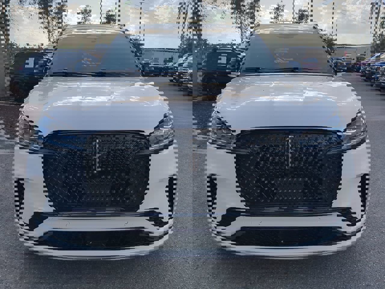 Used 2025 Lincoln Aviator Black Label w/ Jet Appearance Package image 3