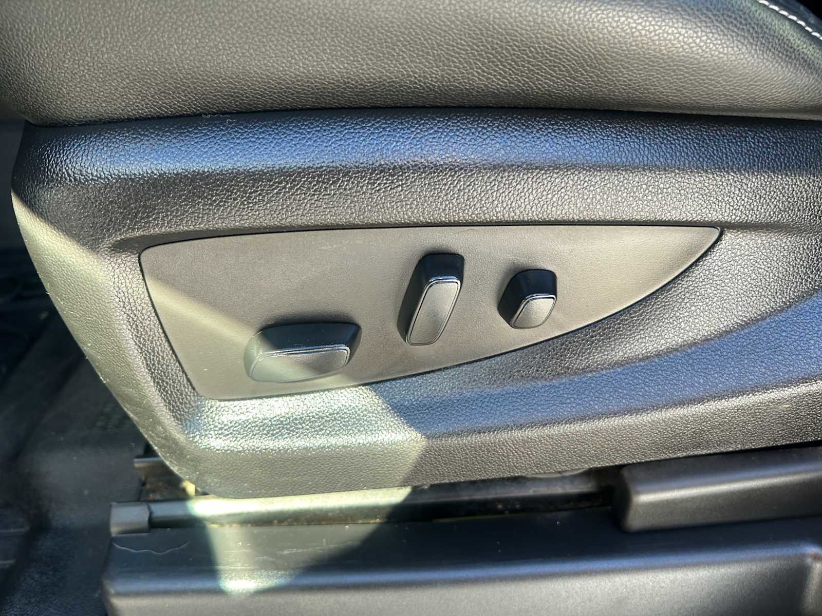 Used 2019 Chevrolet Tahoe LT image 19