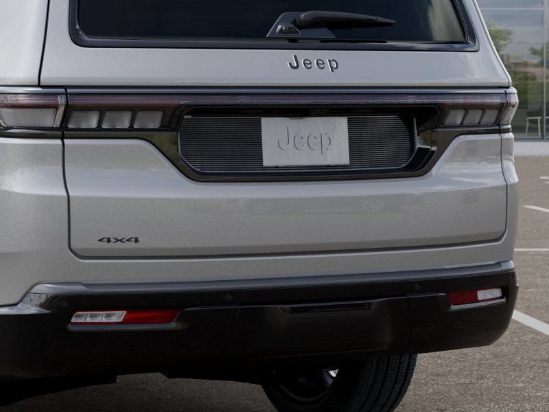 New 2026 Jeep Grand Wagoneer Summit w/ Premium Group III AWD/4WD image 14