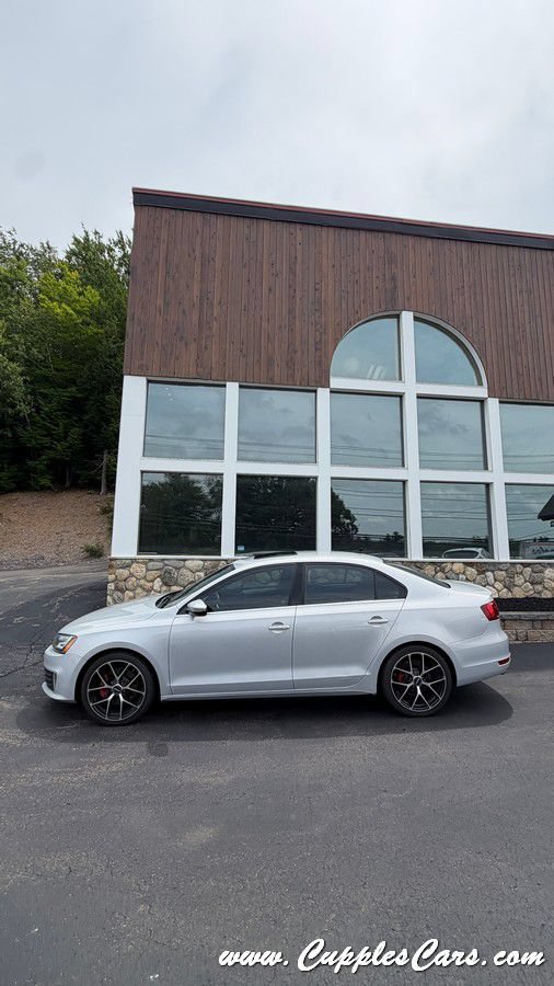 Used 2013 Volkswagen Jetta GLI Autobahn FWD image 28