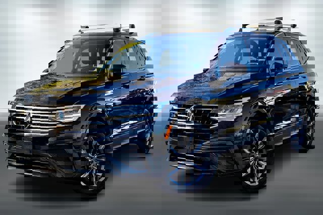 Used 2022 Volkswagen Tiguan SE image 12