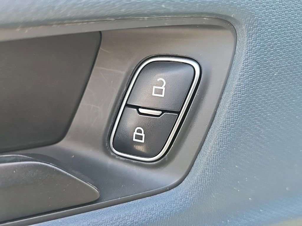 Used 2023 Ford Maverick XL FWD image 8