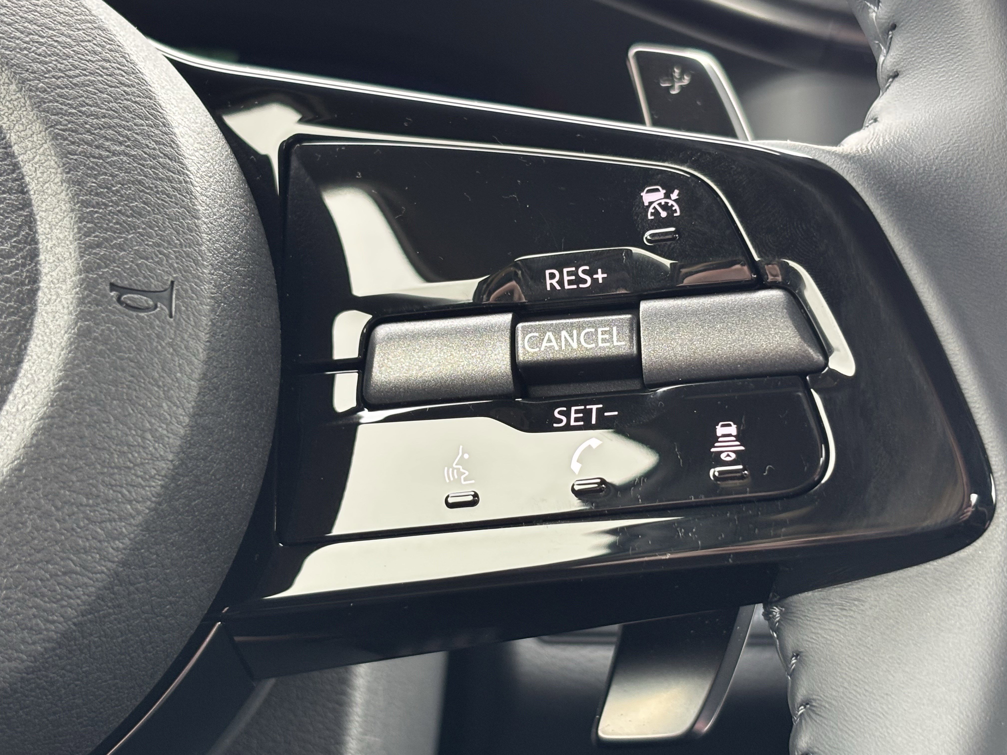 Used 2025 Nissan Z Performance w/ Floor Mat Package image 20