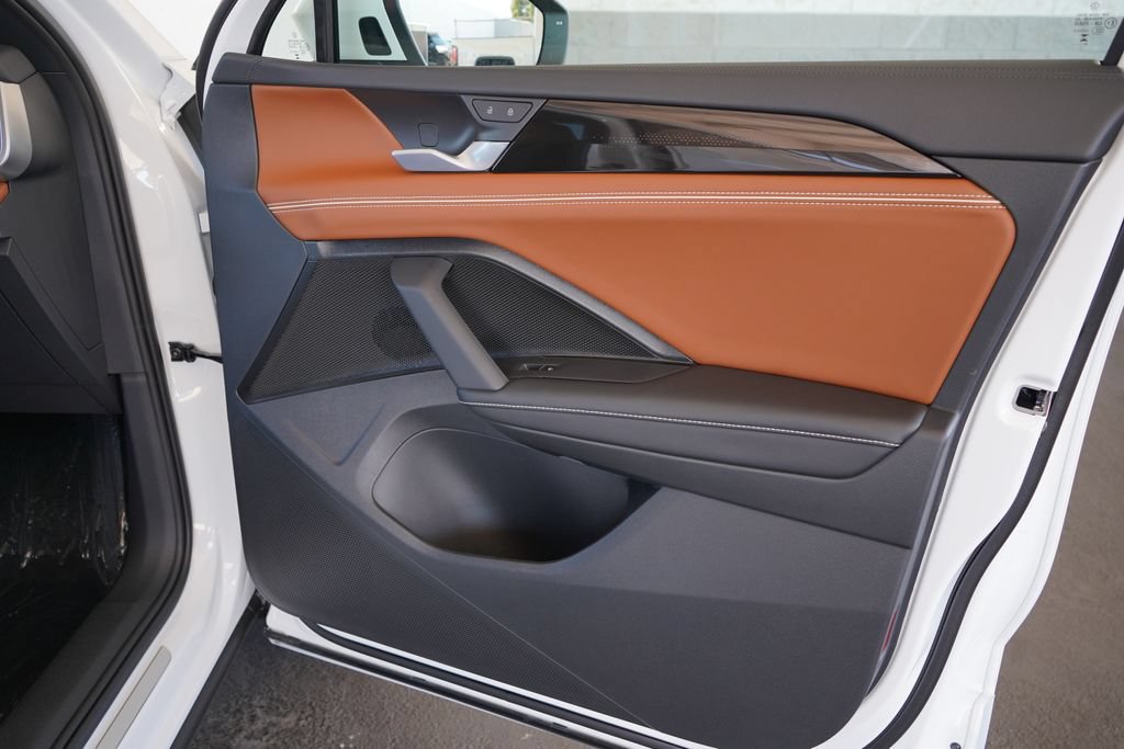 New 2026 Volkswagen Tiguan SEL R-Line AWD/4WD image 33