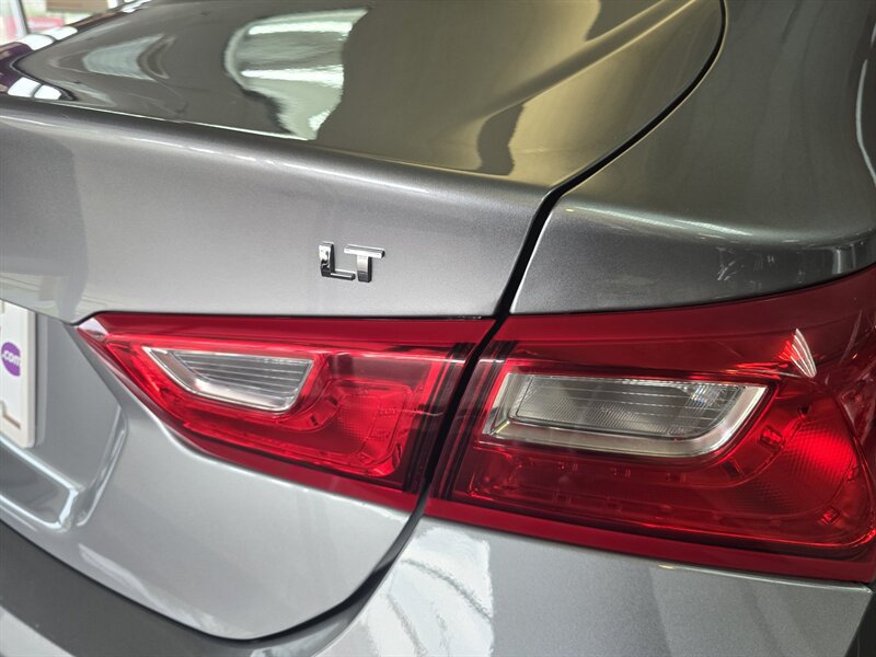 Used 2025 Chevrolet Malibu LT FWD image 24