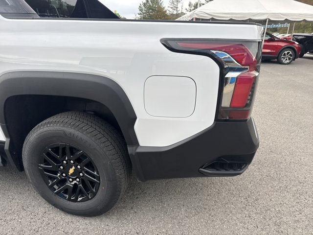 New 2026 Chevrolet Silverado EV LT AWD/4WD image 7