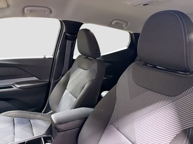 New 2027 Chevrolet Bolt LT w/ Comfort Package image 24