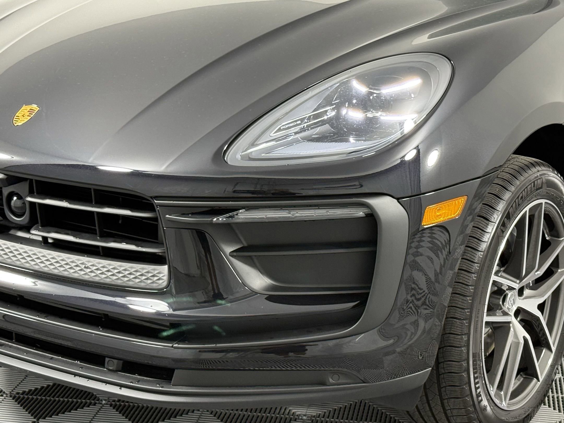 Certified 2026 Porsche Macan AWD/4WD image 11