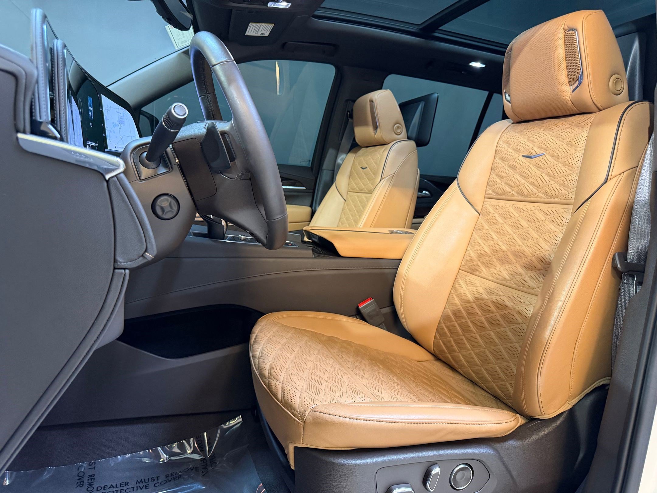 Used 2021 Cadillac Escalade Premium Luxury image 5