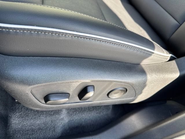 Used 2026 Buick Enclave Preferred FWD image 18