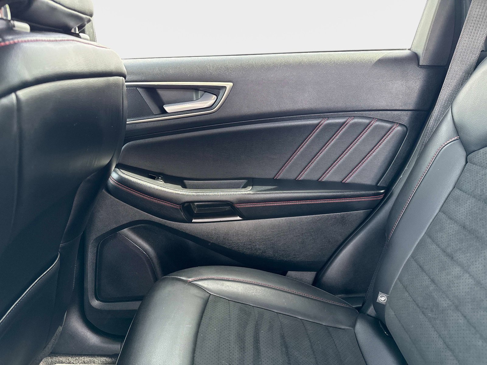 Used 2022 Ford Edge ST-Line AWD/4WD image 17