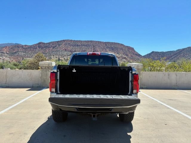 Used 2024 Chevrolet Colorado ZR2 w/ Safety Package AWD/4WD image 8