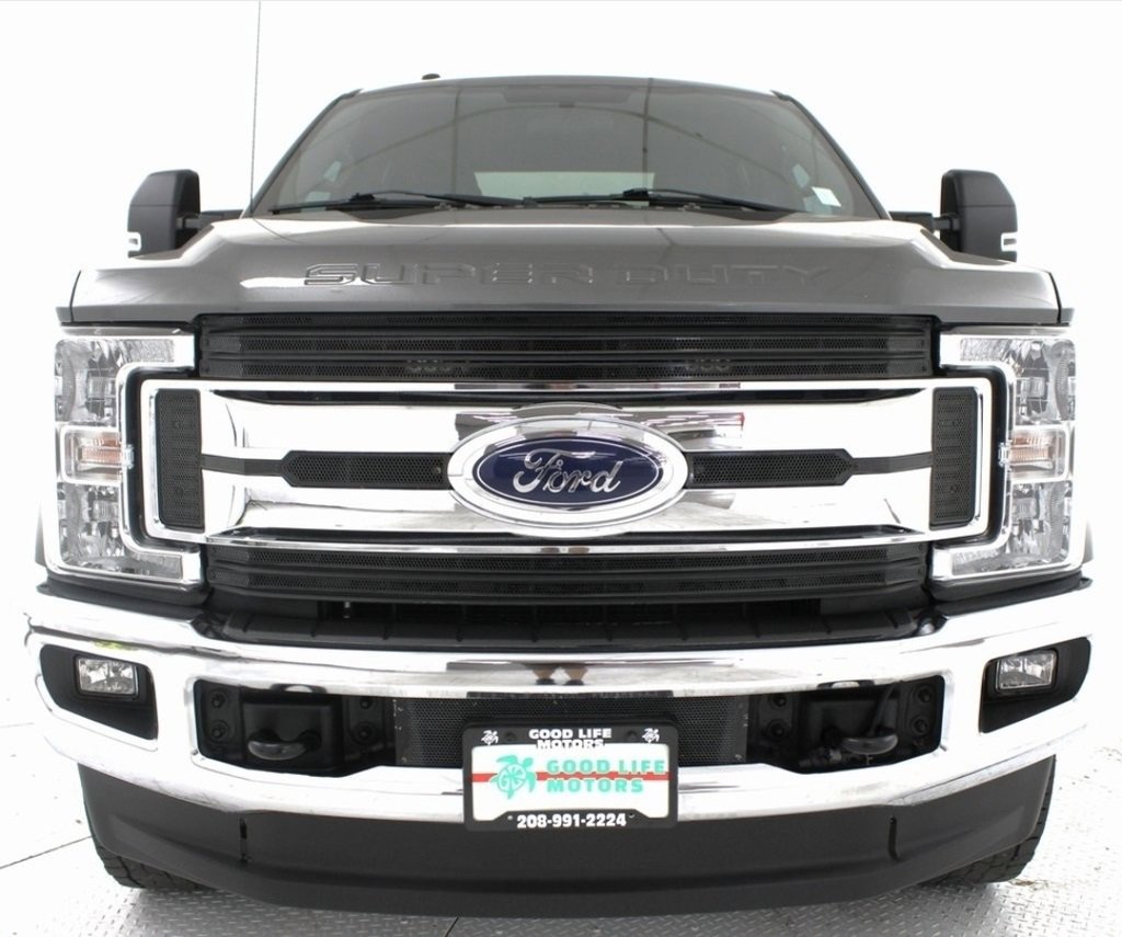 Used 2017 Ford F250 XLT w/ XLT Value Package image 2