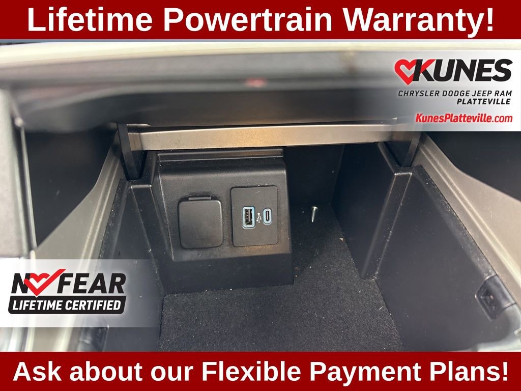 Used 2021 Ford Explorer Platinum image 27