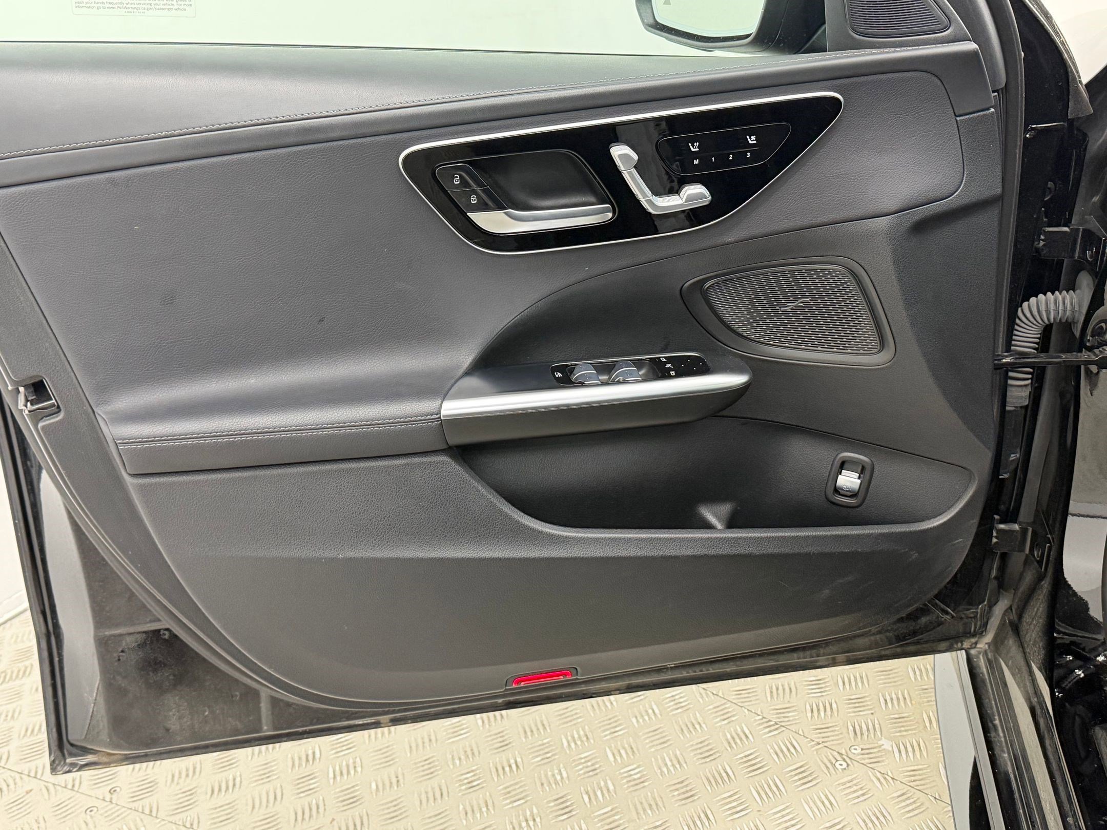Used 2022 Mercedes-Benz C 300 Sedan image 12