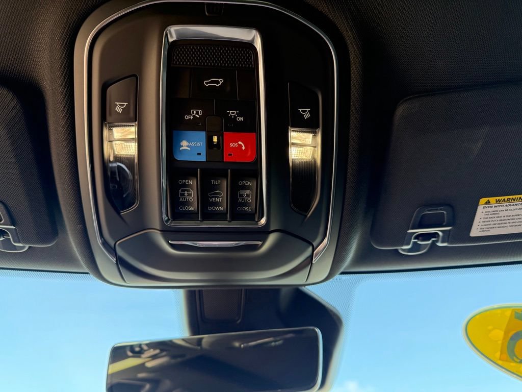 Used 2026 Jeep Grand Cherokee Limited AWD/4WD image 27