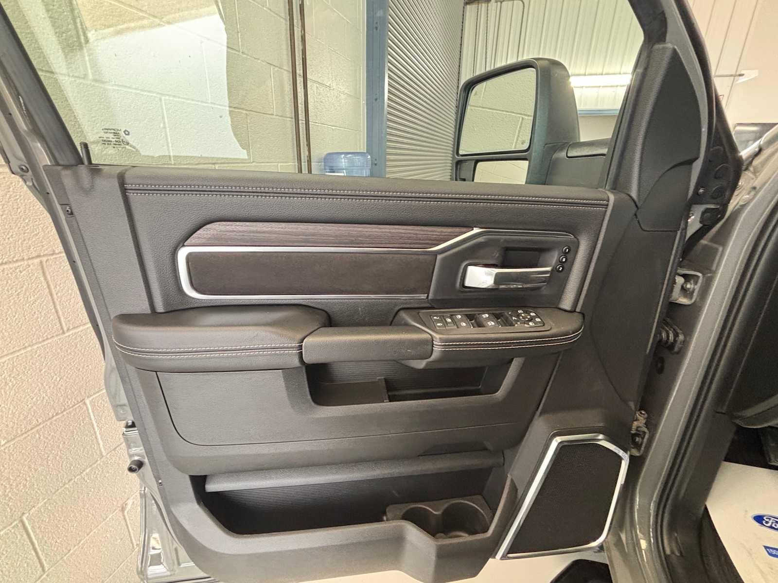 New 2026 RAM 2500 Laramie w/ Night Edition AWD/4WD image 16