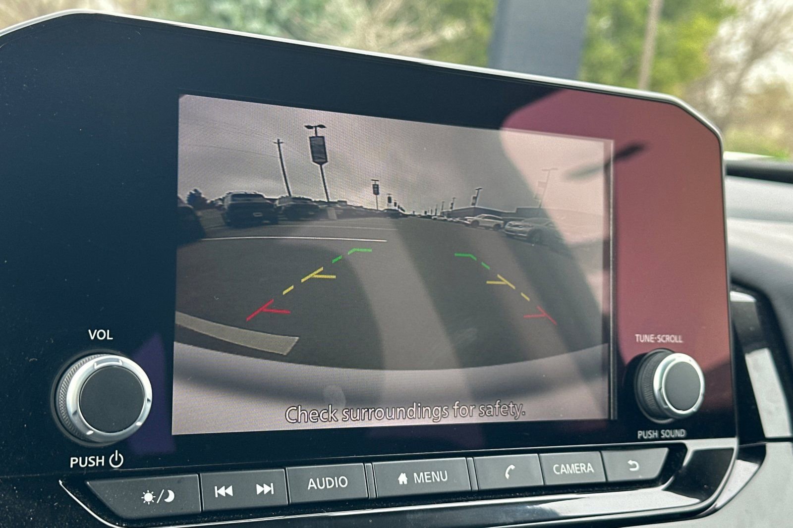 Certified 2025 Nissan Pathfinder SV image 28