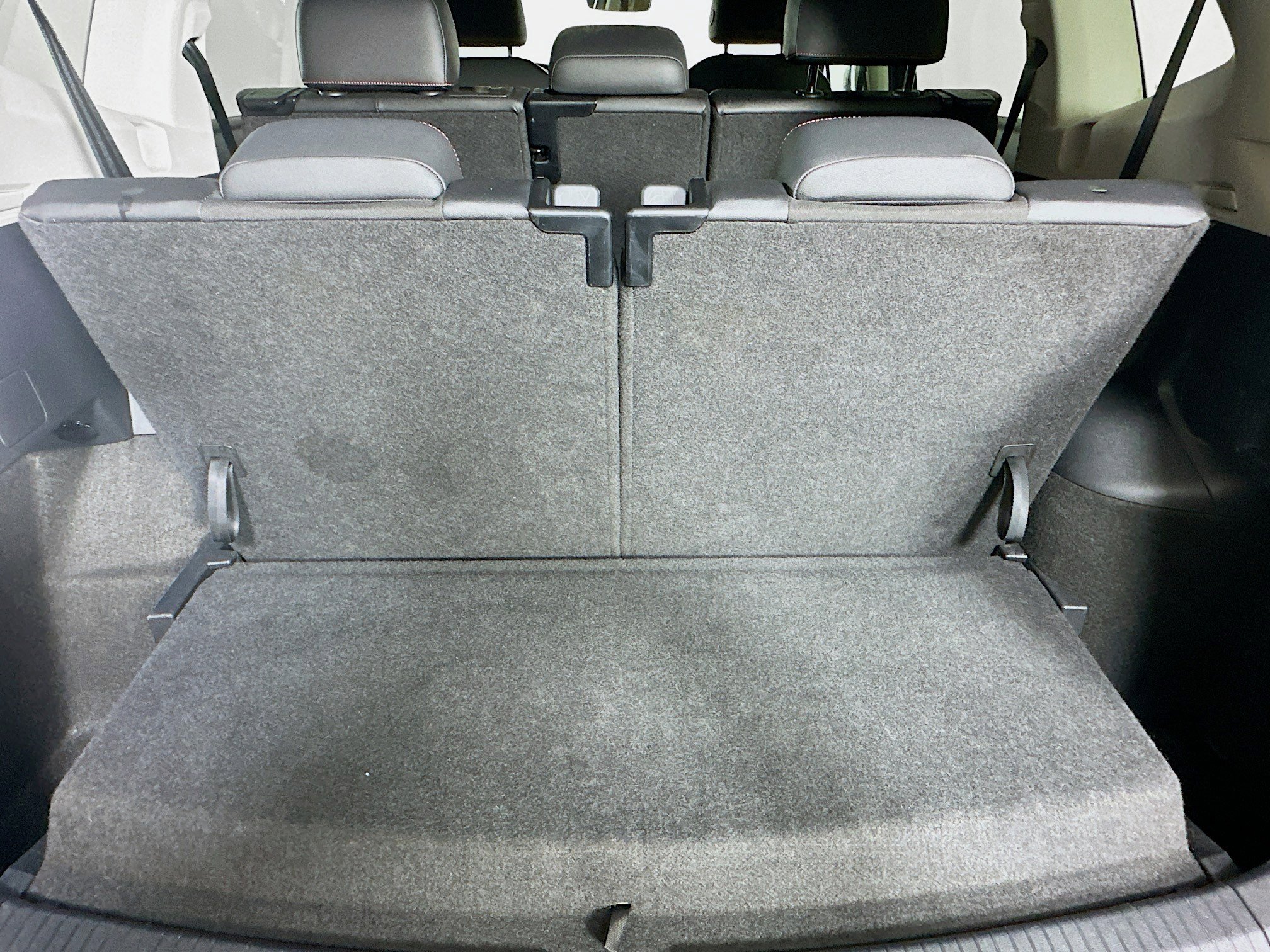 Used 2024 Volkswagen Tiguan Wolfsburg Edition image 28