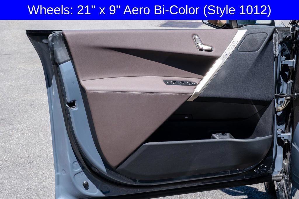 Used 2023 BMW iX xDrive50 w/ Sport Package AWD/4WD image 12