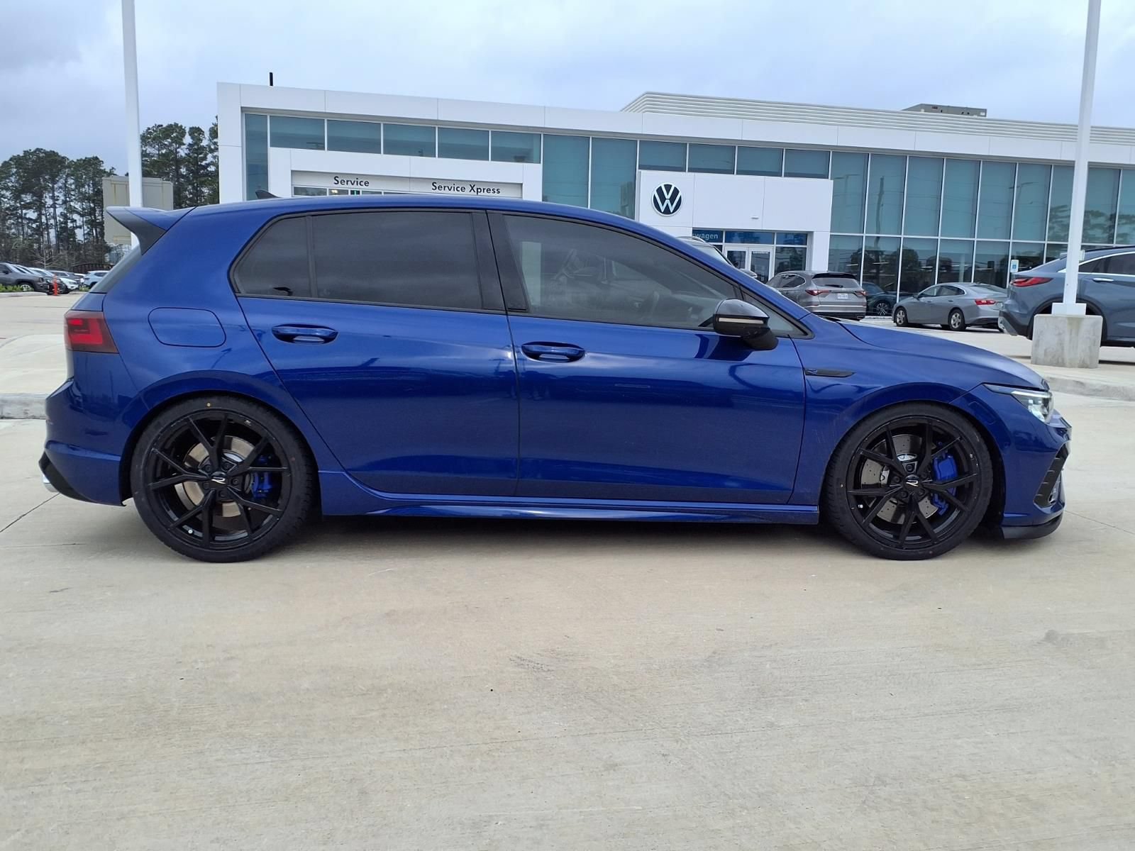 Certified 2023 Volkswagen Golf 20th Anniversary Edition w/ Golf Protection Package AWD/4WD image 4