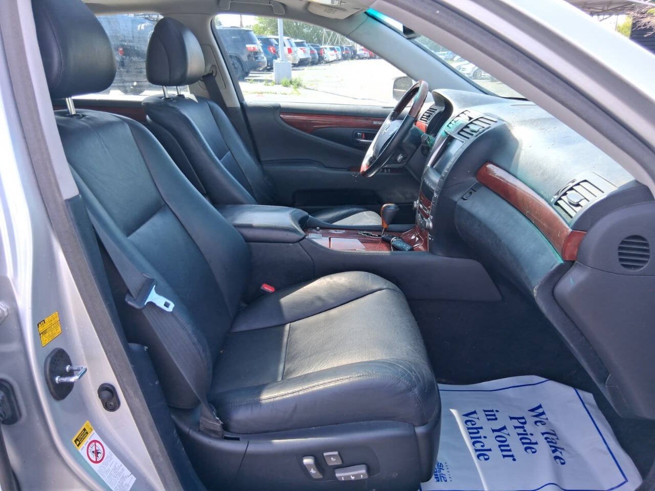 Used 2008 Lexus LS 460 RWD image 9