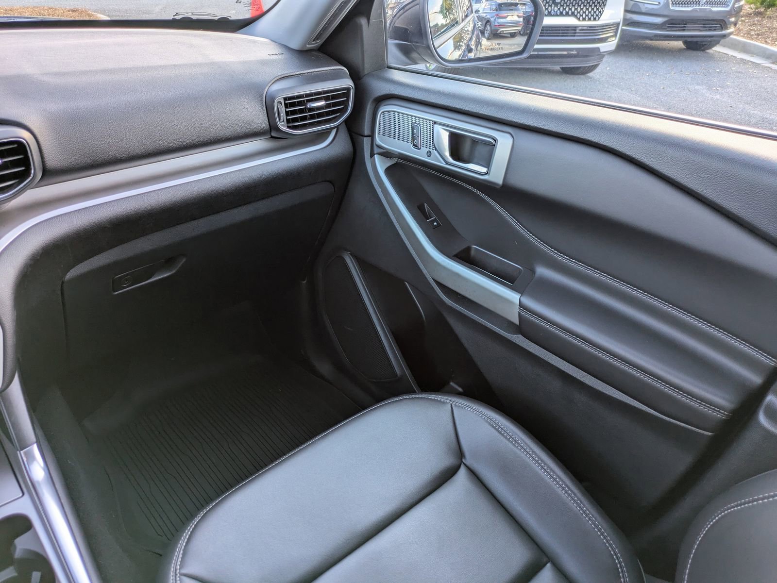 Certified 2023 Ford Explorer XLT w/ Equipment Group 202A image 17