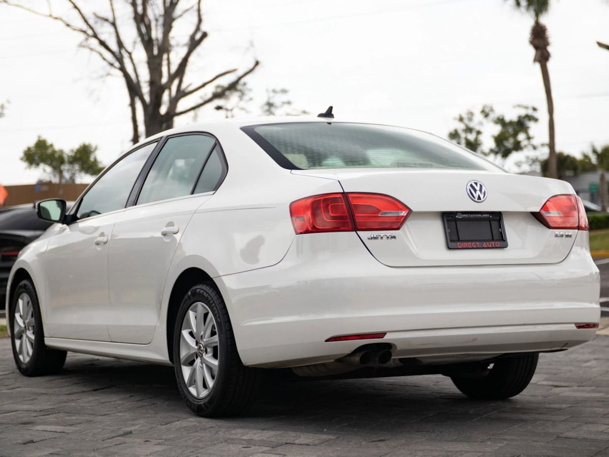 Used 2013 Volkswagen Jetta SE FWD image 9