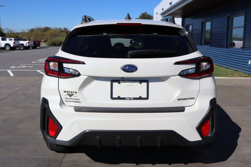 Used 2024 Subaru Crosstrek 2.0i Premium image 7