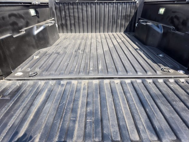 Used 2025 Toyota Tacoma TRD Off-Road AWD/4WD image 15