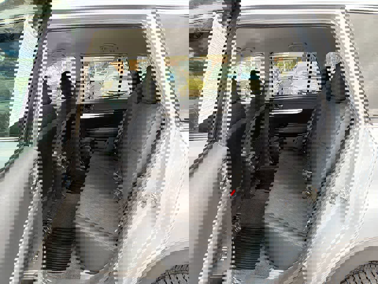 Used 2014 Subaru Outback 2.5i Premium w/ Accessory Value Package (OYX) image 25