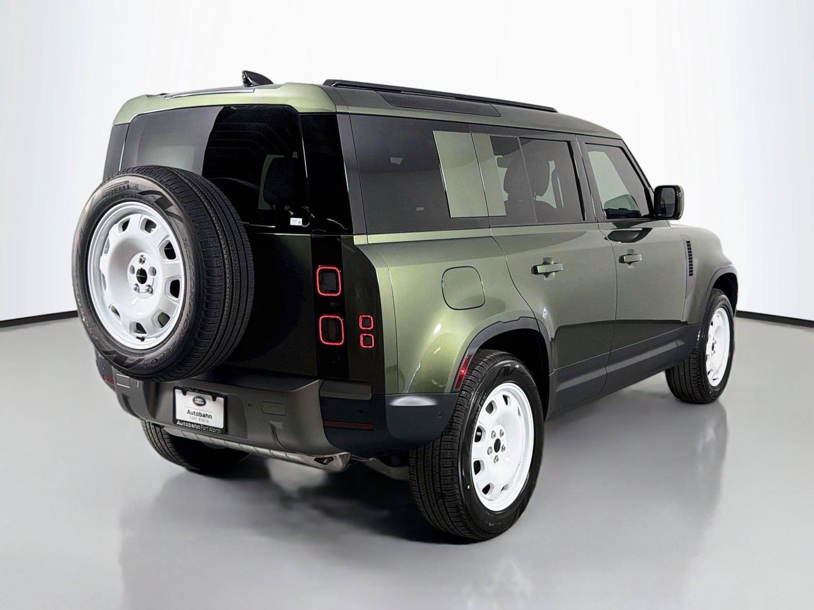 New 2026 Land Rover Defender 110 S AWD/4WD image 5