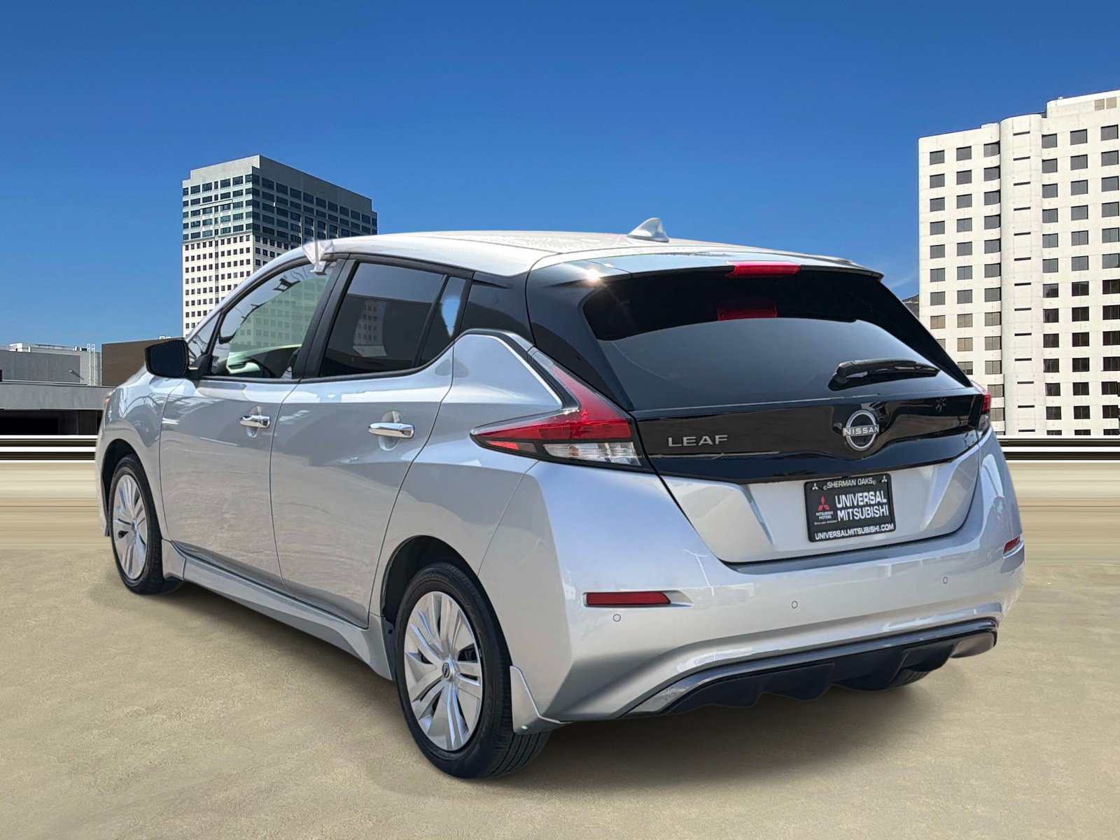 Used 2023 Nissan Leaf S FWD image 4