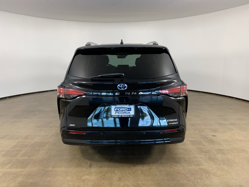 Used 2021 Toyota Sienna Platinum image 32