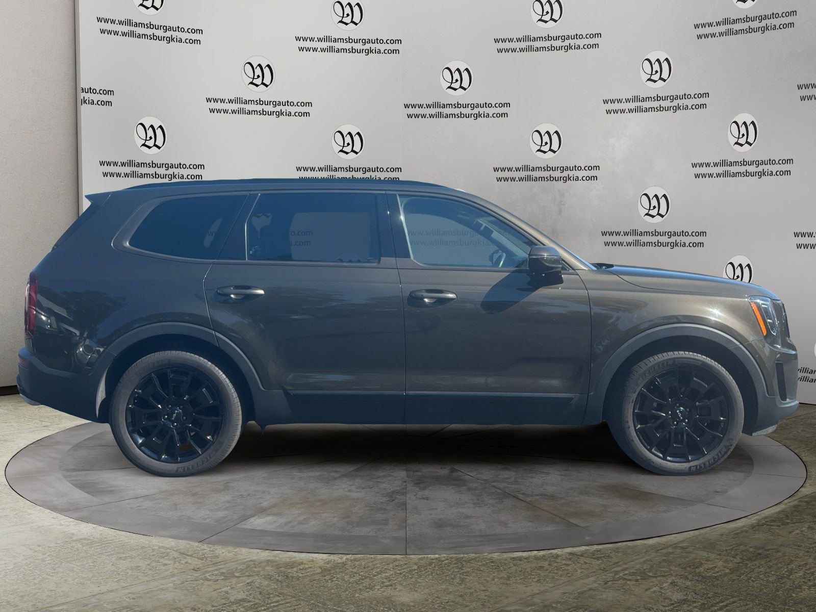 Used 2022 Kia Telluride SX w/ SX Prestige Package image 6