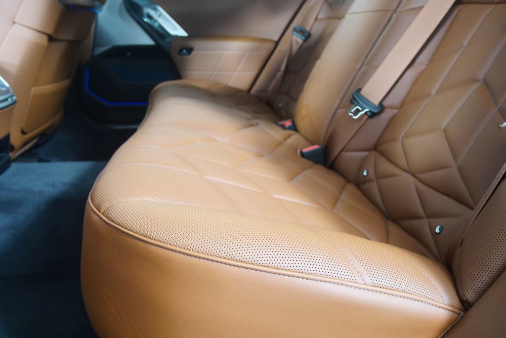 New 2026 BMW 740i xDrive AWD/4WD image 14