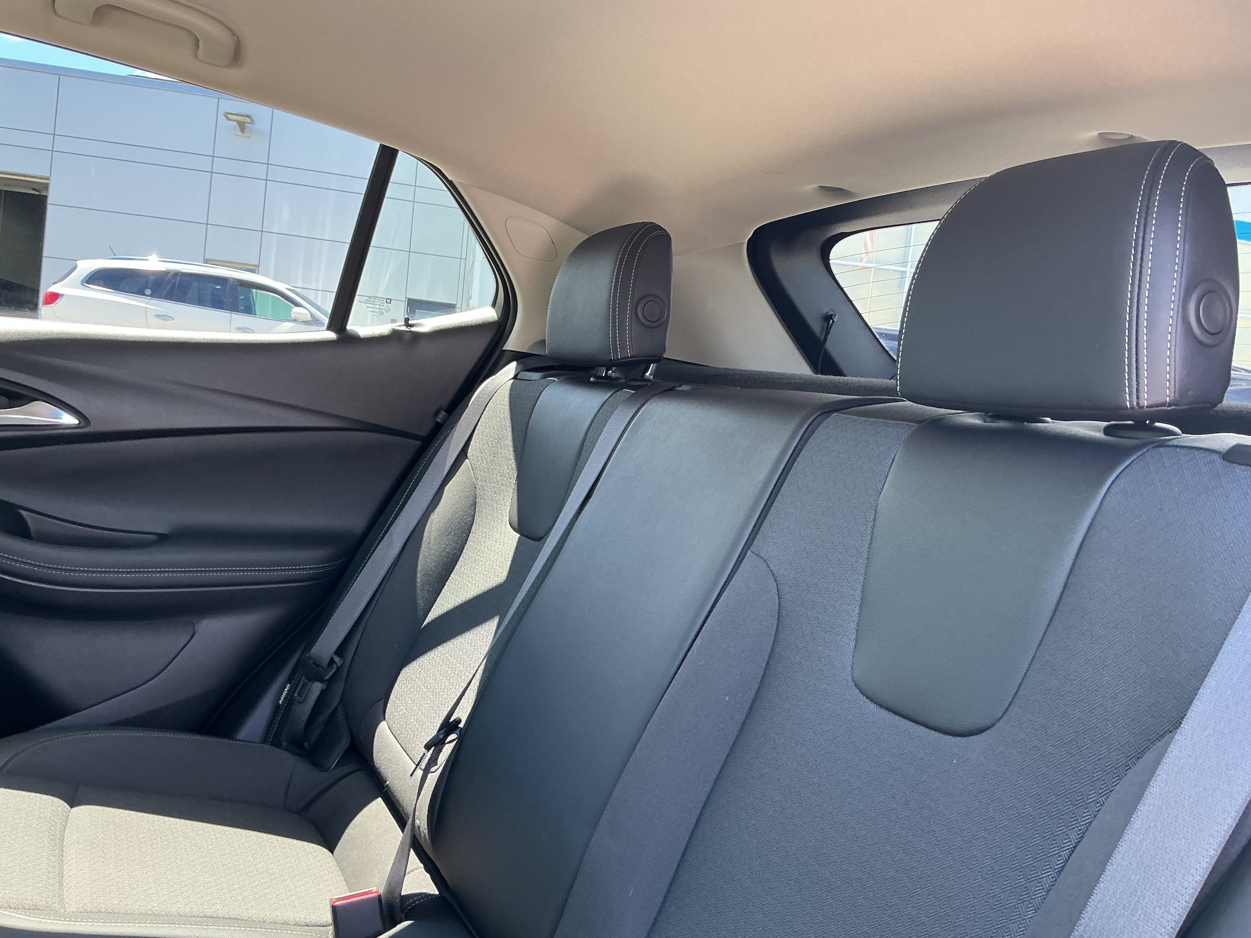 Certified 2022 Buick Encore GX Preferred w/ Cold Weather Comfort Package AWD/4WD image 11